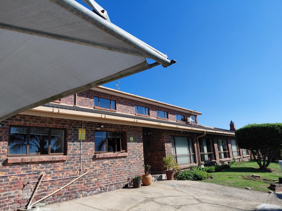 5 Bedroom Property for Sale in Heuwelkruin Eastern Cape